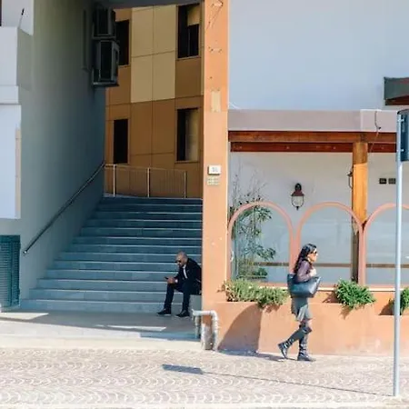 Comodo Nel Centro Storico Di Apartman Olbia