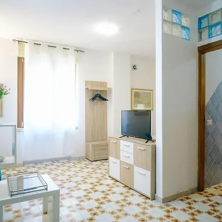 Daire Comodo Nel Centro Storico Di Olbia